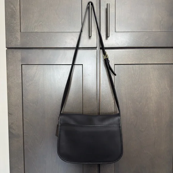 Coach City Black Bag - Picture 2 of 11